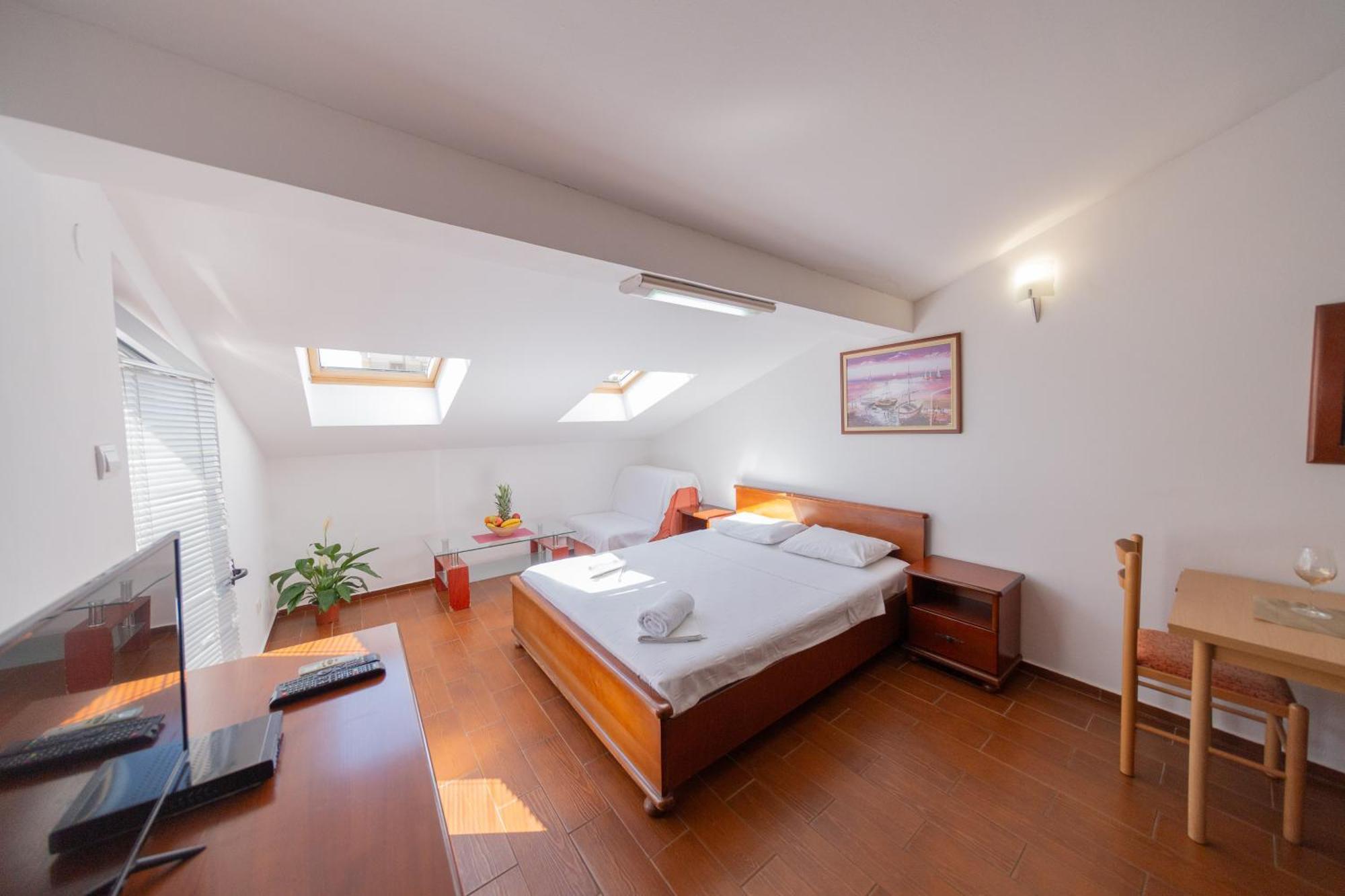 Sms Apartments Budva Kültér fotó